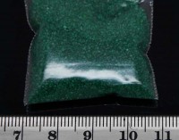 Декоративный цветной песок 02 0,2-0,9мм т.зелёный (кварцевый песок) (20гр)