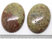 Кабошон каменный 096 Овал 40*30*7мм Опидот (камни)