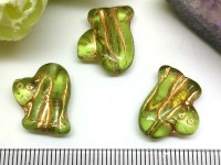 Бусина Кошка 3D 17*14*6мм св.зелёная с золотистым рисунком (Чешское стекло)