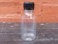 Флакон 01 Бутылочка с винтовой крышкой 100мл прозрачная (пластик)