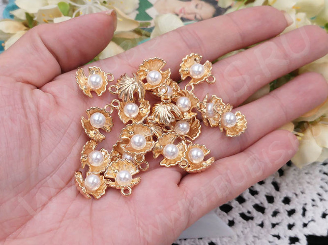 Подвеска Раковина 14 15,5*13,5*6,5мм светлое розовое золото и белый жемчужный (сплав и акрил)