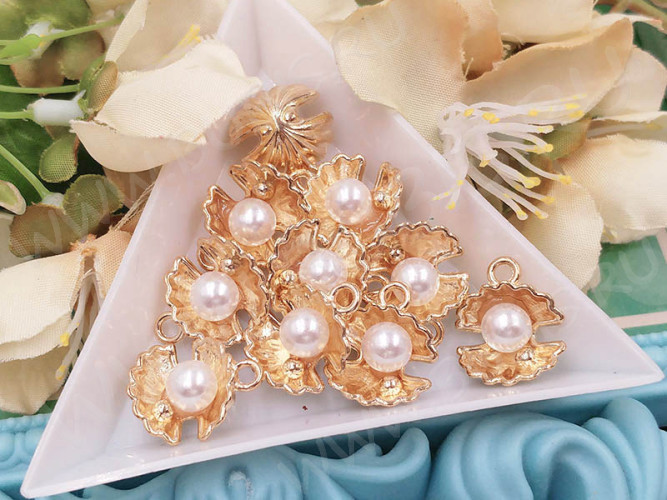 Подвеска Раковина 14 15,5*13,5*6,5мм светлое розовое золото и белый жемчужный (сплав и акрил)