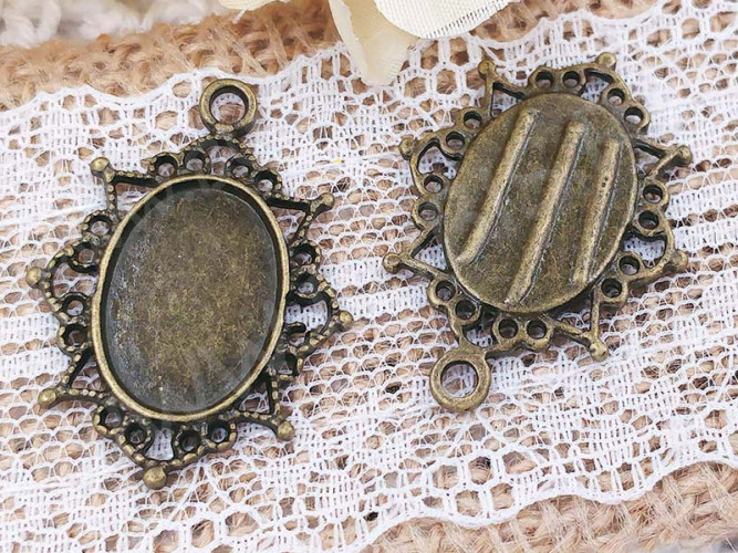 Подвеска-сеттинг Овал 04 (сеттинг 17*13мм) 33*24*2,3мм античная бронза (литьё)