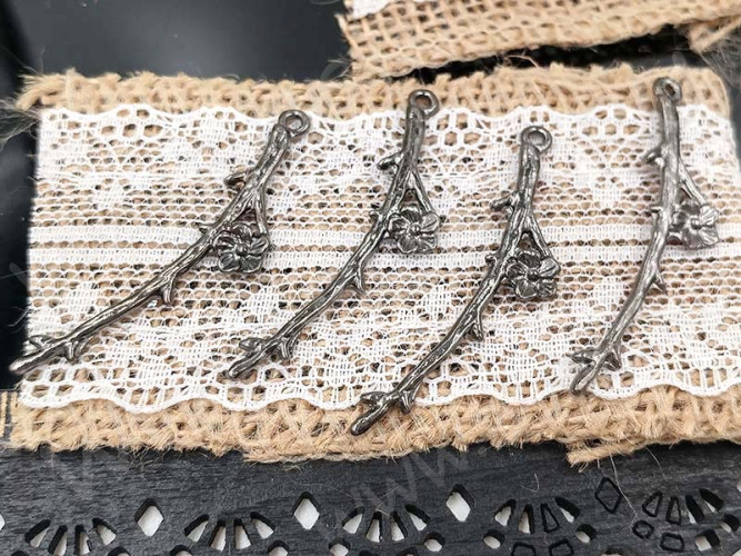 Подвеска Веточка 01 3D с цветочком 45,5*10*2мм чёрный никель (литьё)