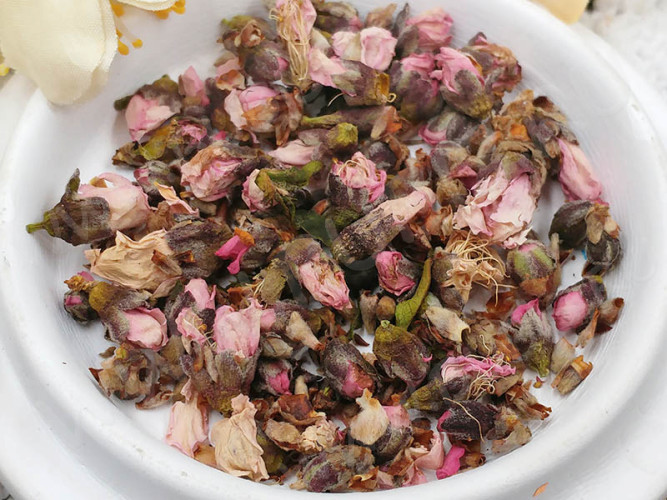 Сухие цветы 24 Бутоны персикового дерева в коробочке (натуральные цветы)