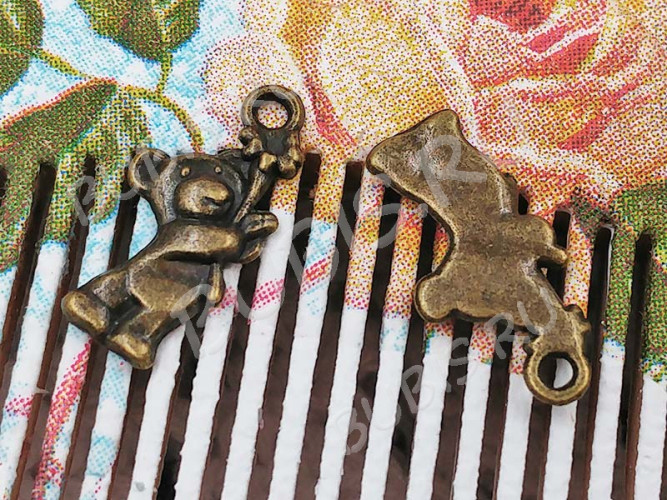 Подвеска Мишка 05 с цветочком 19,5*10*2мм античная бронза (литьё)