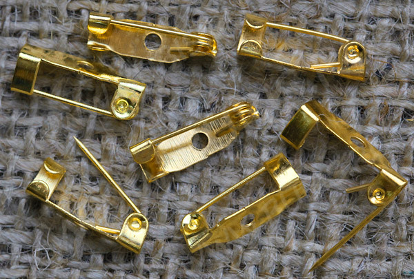 (ОПТ) Основа (заготовка) для броши №21 Булавка 1 отверстие 15*5*5мм золотистая (Iron) (100шт.)