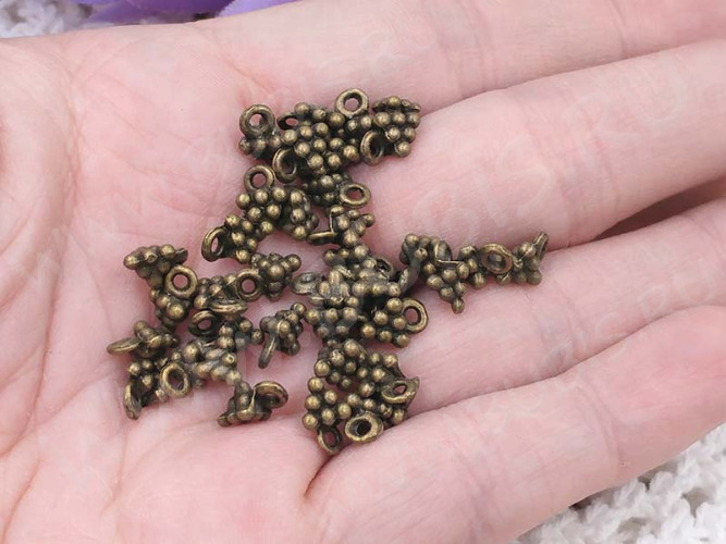 (ОПТ) Подвеска Виноградик 03 3D 8*5*5мм античная бронза (литьё) (100шт.)