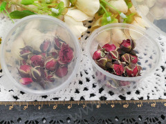 Сухие цветы 25 Бутоны Розочек мини в коробочке (натуральные цветы)