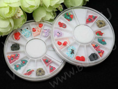 Комплект кабошонов 01 5-9*2-6мм в круглом контейнере 60*60*9мм микс цветов (фимо и пластик)