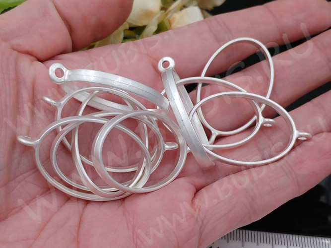 Подвеска Рамка 01 овал 39*24*5,8мм матовая серебристая (литьё)