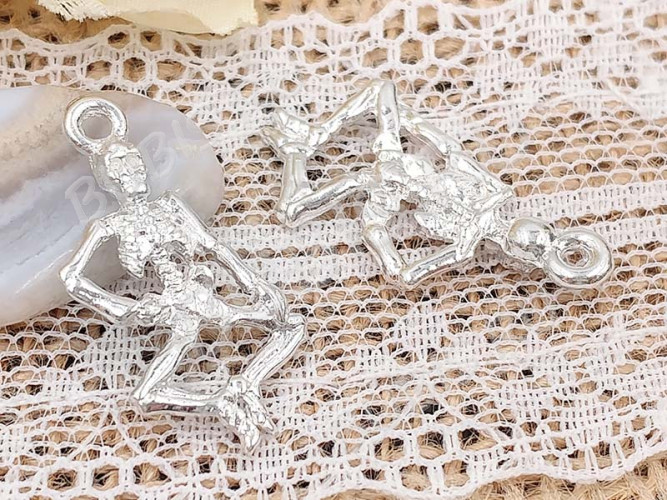 Подвеска Скелетик 02 3D 26*13,5*3,5мм серебристый (литьё)