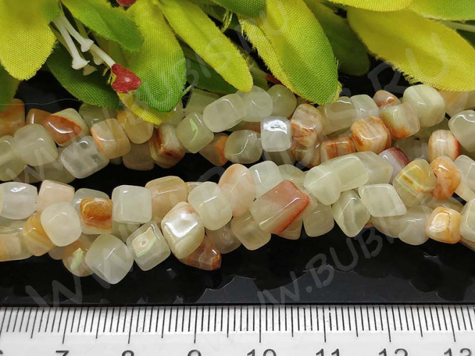 Крошка (галтовка) "Кубики" 4-6мм Мраморный Оникс светлый (камни) (нить без замка прим.50-55см)