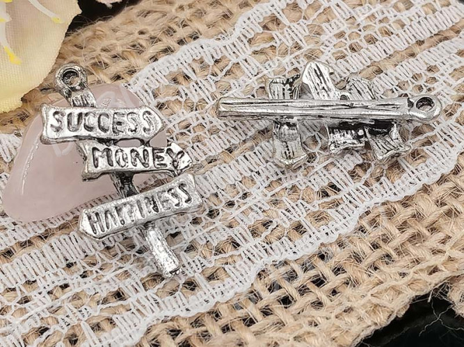 Подвеска Указатель 01 3D 23,5*14*4мм античное серебро (литьё)