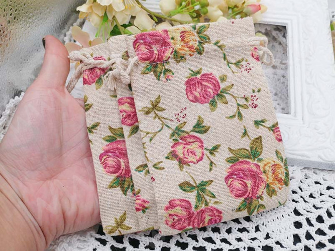 Мешочек холщовый 01 14*10см св.коричневый с цветами (ткань) (упаковка для украшений)