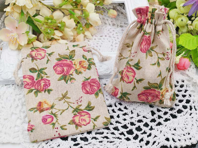 Мешочек холщовый 01 14*10см св.коричневый с цветами (ткань) (упаковка для украшений)
