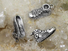 Подвеска Кеды 03 3D 20*9*7мм античное серебро (литьё)