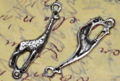 126 Коннектор Жираф 30*8*2мм античное серебро (литьё)