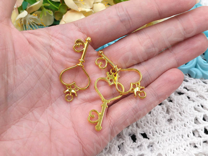 Подвеска Рамка 36 Ключик с сердечком 40*18,5*2,8мм золотистый (литьё)