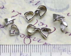 Держатель кулона 012 гладкий с пробой 18KGP 13*5*2,5мм цвет платины (Brass)