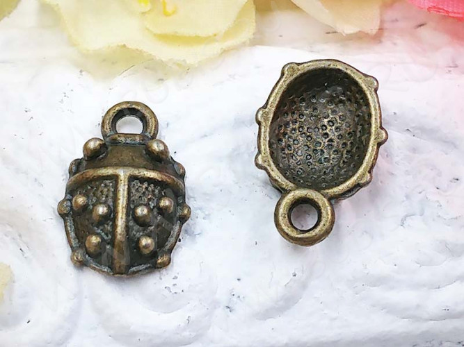 Подвеска Жук 03 14,5*10*4мм античная бронза (литьё)