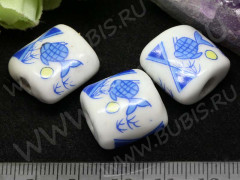 Фарфоровая бусина 36 Подушка Рыбка 18*18*11мм бело-голубая (керамика)