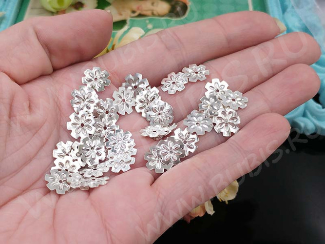 Декоративный элемент 066 Цветочек 10*10*0,4мм серебристый (Iron) (10шт.)