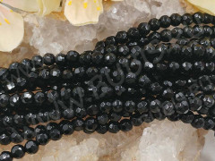 (ОПТ) Бусина округлая ГРАНЁНАЯ 4мм Агат чёрный имит. (камни) (НИТЬ)