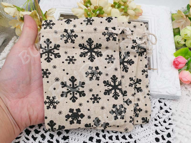 Мешочек холщовый 05 14*10см св.коричневый со снежинками (ткань) (упаковка для украшений)