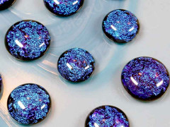 Кабошон Фьюзинг 017 Круглый 14мм Дихроик синий на чёрном