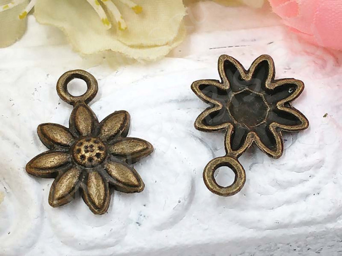 Подвеска Цветочек 13 20*15*3мм античная бронза (литьё)