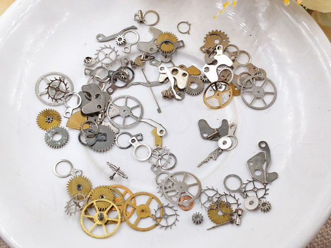 Наполнение для смолы и бутылочек 078 фигурки Шестерёнки и механизмы 2-8*0,1*1,5мм МИКС в контейнере (декор)