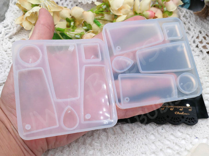 Молд 178 для эпоксидной смолы 118*98*4,5мм Подвески кулоны (силикон)