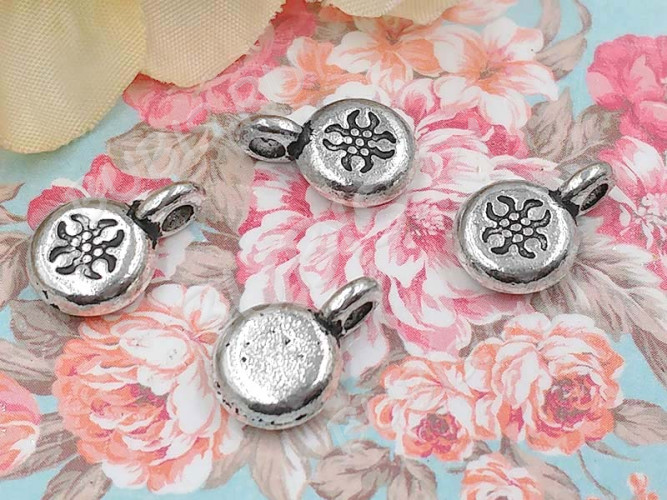 Подвеска Таблетка 01 3D бейл клеевой с узором 12*8*3мм античное серебро (литьё)