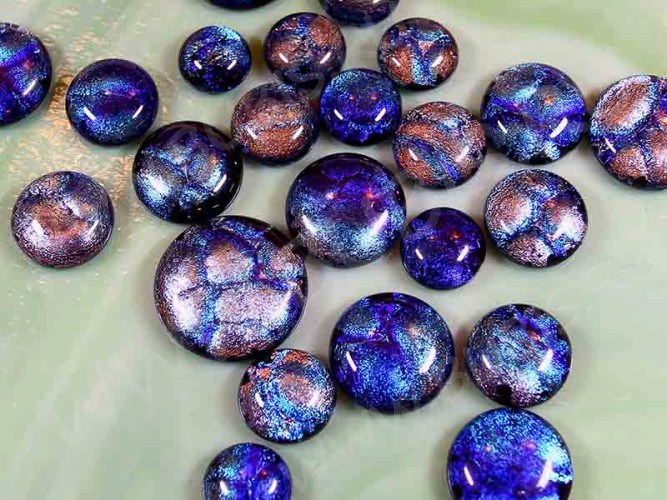 Кабошон Фьюзинг 037 Круглый 14-22мм Дихроик на черном Серебристо-голубой Рельеф FC