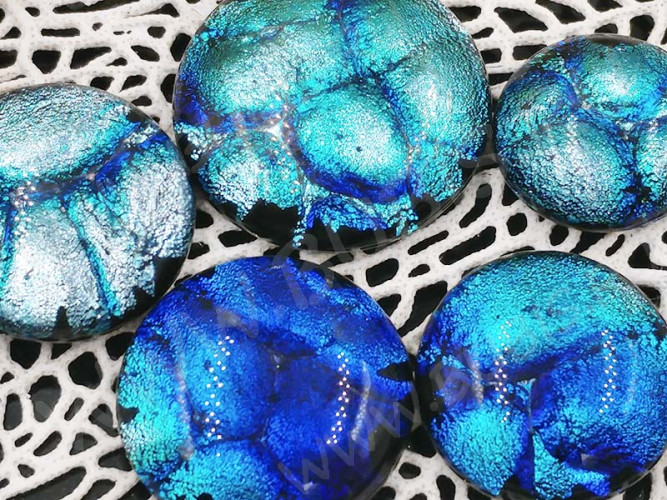 Кабошон Фьюзинг 037 Круглый 14-22мм Дихроик на черном Серебристо-голубой Рельеф FC