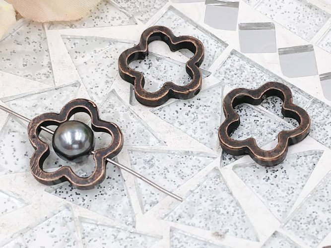 (СКИДКИ!!!) Бусина 173 Рамка Цветочек 02 плоский 15*14,3*2,3мм античная медь (литьё) (10шт.)