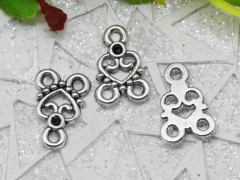 080 Коннектор с сердечком 15,5*11*1,8мм античное серебро (литьё)