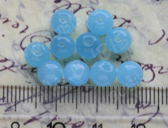 Бусина округлая 6мм голубая полупрозрачная (стекло)
