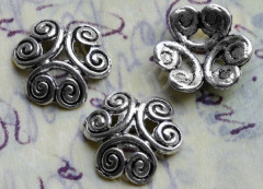 (СКИДКИ!!!) 131 Шапочка Завитки 12*11,5*3,2мм античное серебро (литьё) (10шт)