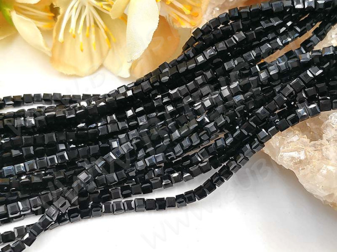 (ОПТ) Бусина кристалл гранёный Кубик 2,5*2,5*2мм чёрный непрозрачный (имитация Сваровски) (НИТЬ)