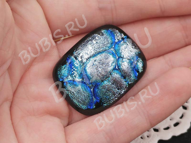 Кабошон Фьюзинг 037 Прямоугольный 34*26*8мм Дихроик на черном Серебристо-голубой Рельеф FC