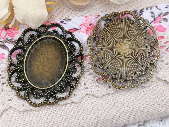 Подвеска-сеттинг Овал 08 (сеттинг 24-25*18мм) 40*35*1,9мм античная бронза (литьё)