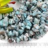 Купить Крошка (галтовка) каменная 163 5-9мм Ларимар натуральный (камни LUX) (нить 43-45см) с доставкой по России