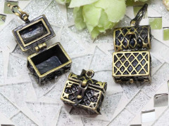 Подвеска Сундучок 12 3D функциональный 17*16,5*16мм античная бронза (Brass)