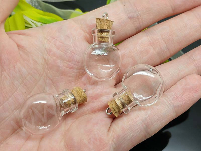 Бутылочка 69 фигурная с пробкой и штифтом Приплюснутая 25*20*13мм прозрачная (стекло)