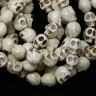 Купить Бусина каменная Череп 02 Говлит синт. 10*9*7,5мм белый молочный (камни) с доставкой по России