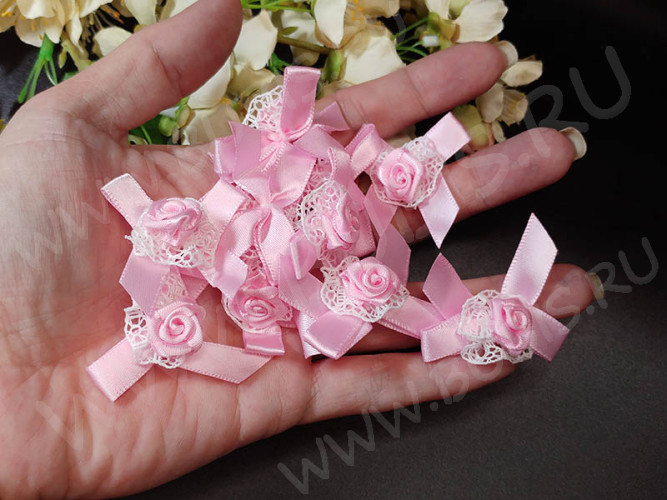 Декоративный элемент 107 пришивной Бантик с розочкой и кружевом 40*33мм розовый (декоративные элементы)
