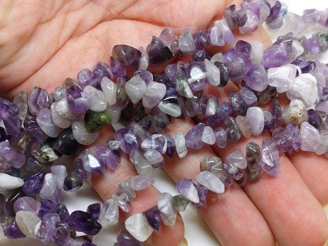 Крошка (галтовка) каменная 079 5-9мм Аметист натуральный светлый (камни) (нить прим.45см)