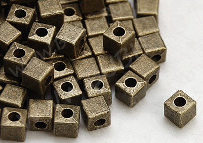 Бусина 197 Кубик маленький 4*4*4мм античная бронза (литьё) (10шт.)